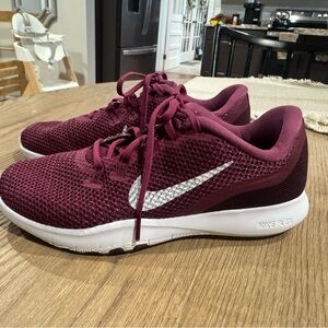 Nike Women's Flex Trainer 7 Training Shoe Tea Berry/Silver Size 6M